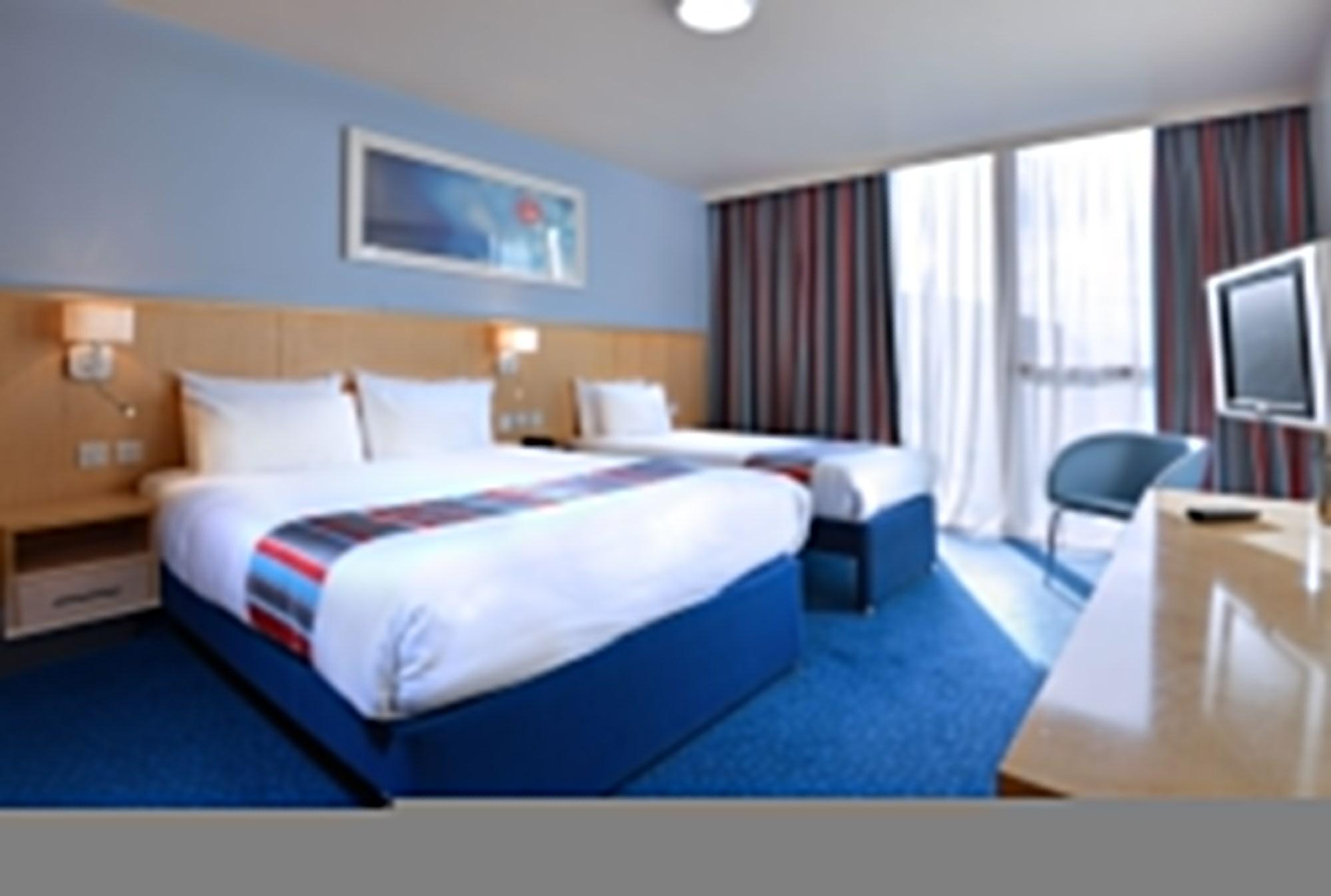 Travelodge Dublin Airport South Εξωτερικό φωτογραφία